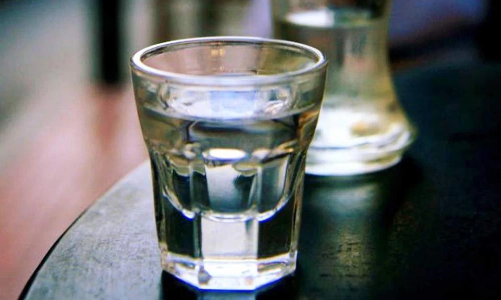 Κρήτη: 10χρονος νοσηλεύεται από υπερβολική κατανάλωση ρακής